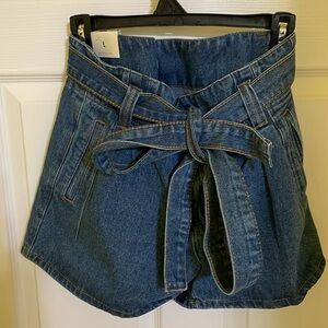 NWT AMERICAN BAZI PAPER BAG SHORTS WITH BELT TYE